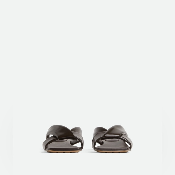 BOTTEGA VENETA 
Riva Flat Mule
$ 950 - Picture 4 of 14